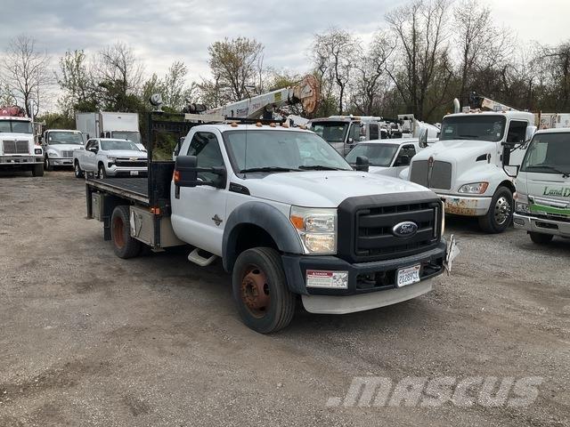 Ford F-550 Flatbed / Dropside trucks