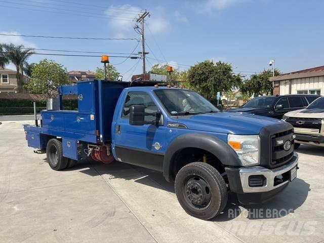 Ford F-550 Pick up/Dropside