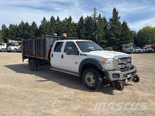 Ford F-550 Flatbed / Dropside trucks