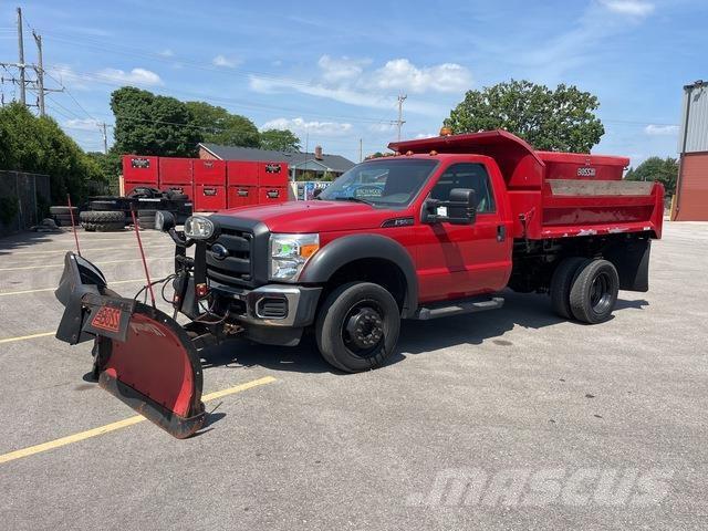 Ford F-550 Snow blades and plows