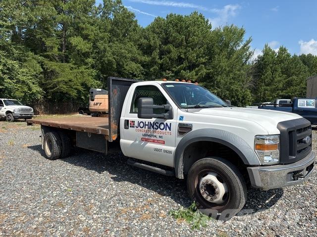 Ford F-550 Flatbed / Dropside trucks