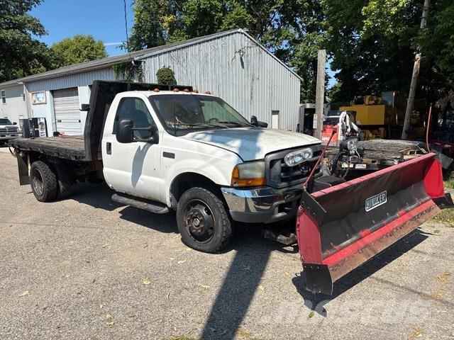 Ford F-550 Flatbed / Dropside trucks