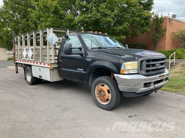 Ford F-550 Flatbed / Dropside trucks