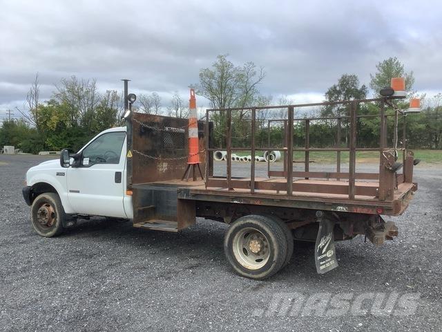 Ford F-550 Flatbed / Dropside trucks