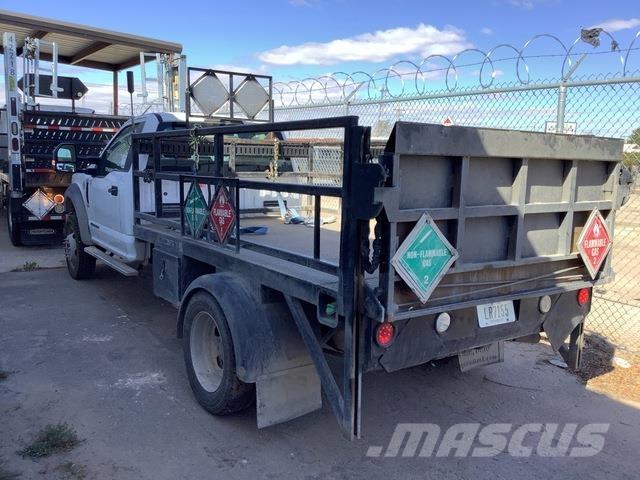 Ford F-550 Flatbed / Dropside trucks