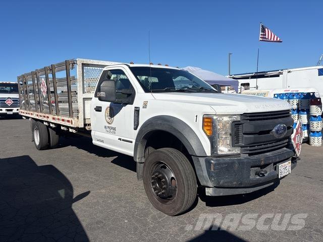 Ford F-550 Flatbed / Dropside trucks