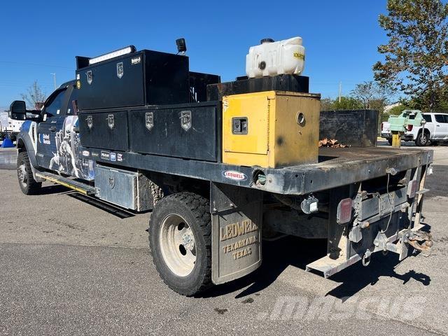 Ford F-550 Flatbed / Dropside trucks