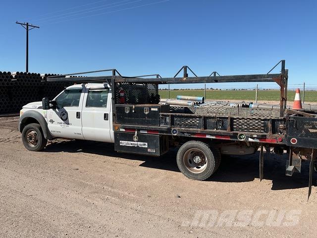Ford F-550 Flatbed / Dropside trucks