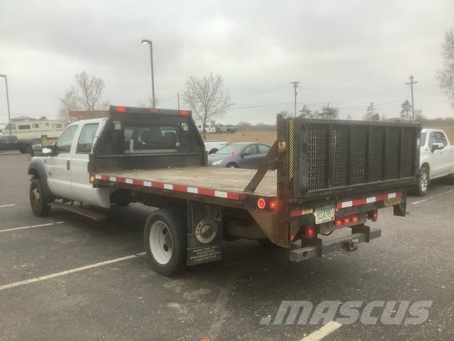 Ford F-550 Flatbed / Dropside trucks