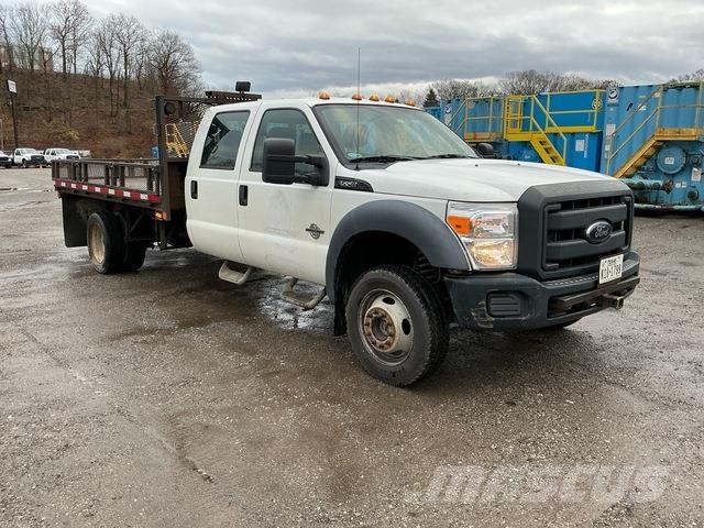 Ford F-550 Flatbed / Dropside trucks