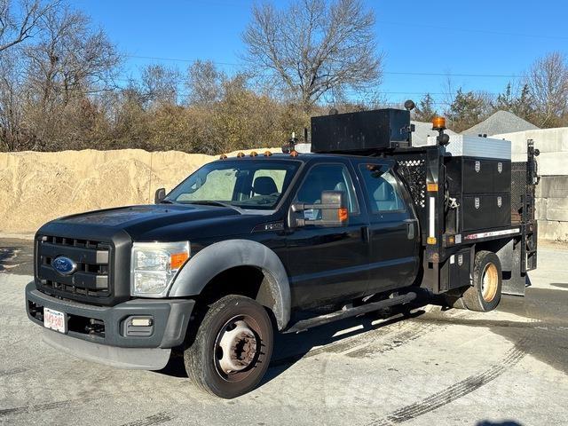 Ford F-550 Flatbed / Dropside trucks