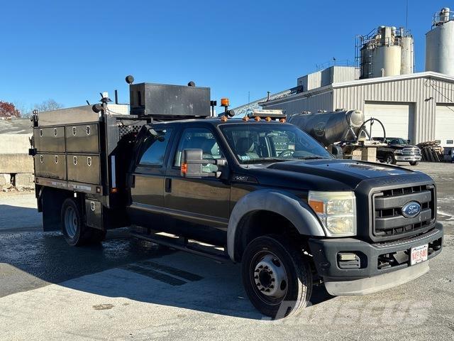 Ford F-550 Flatbed / Dropside trucks