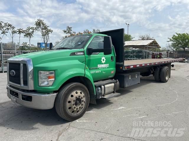 Ford F-650 Flatbed / Dropside trucks