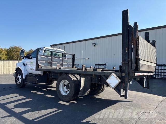 Ford F-650 Flatbed / Dropside trucks