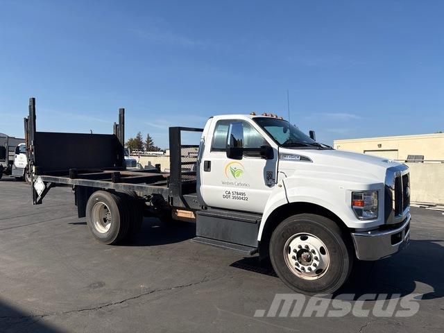 Ford F-650 Flatbed / Dropside trucks
