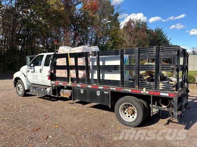Ford F-650 Flatbed / Dropside trucks