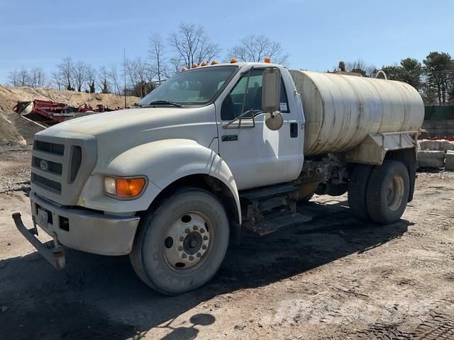 Ford F-750 Water tankers