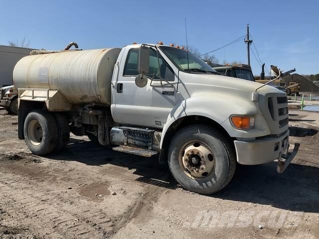 Ford F-750 Water tankers