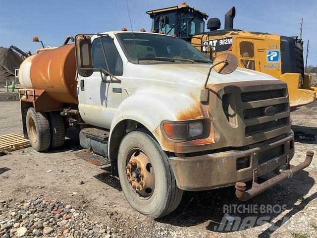 Ford F-750 Water tankers
