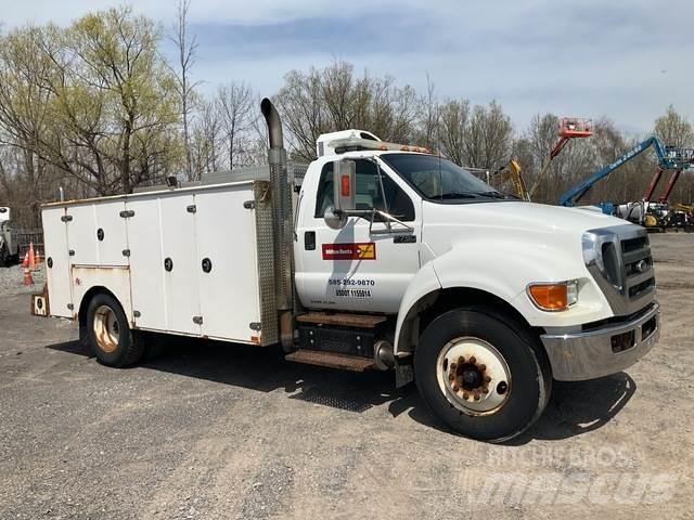 Ford F-750 Municipal / general purpose vehicles
