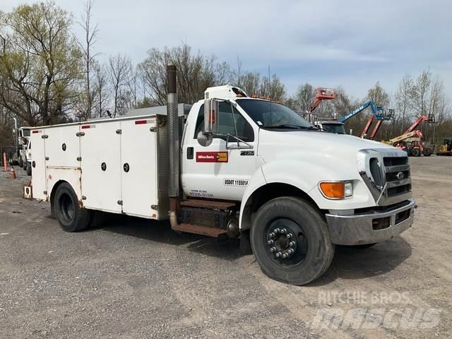 Ford F-750 Municipal / general purpose vehicles