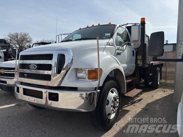 Ford F-750 Flatbed / Dropside trucks