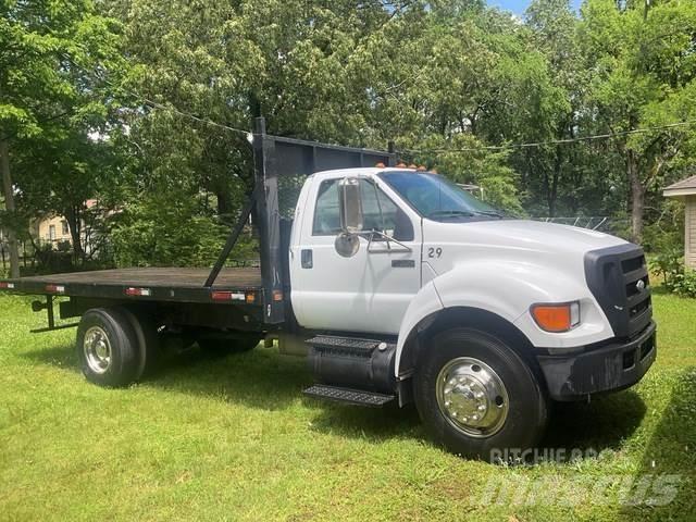 Ford F-750 Flatbed / Dropside trucks