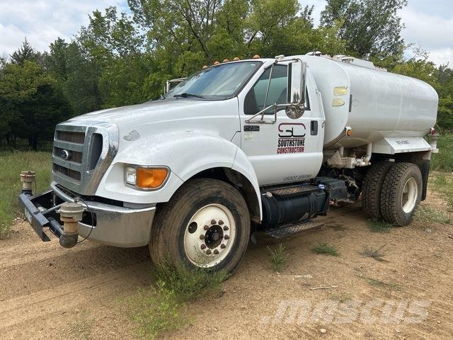 Ford F-750 Water tankers