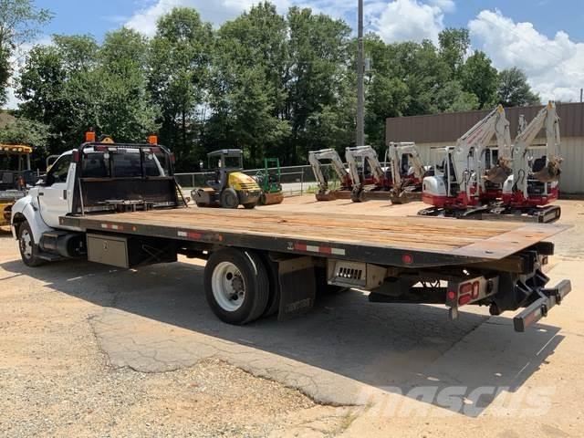 Ford F-750 Recovery vehicles