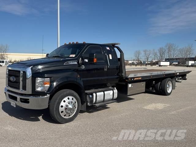 Ford F-750 Recovery vehicles