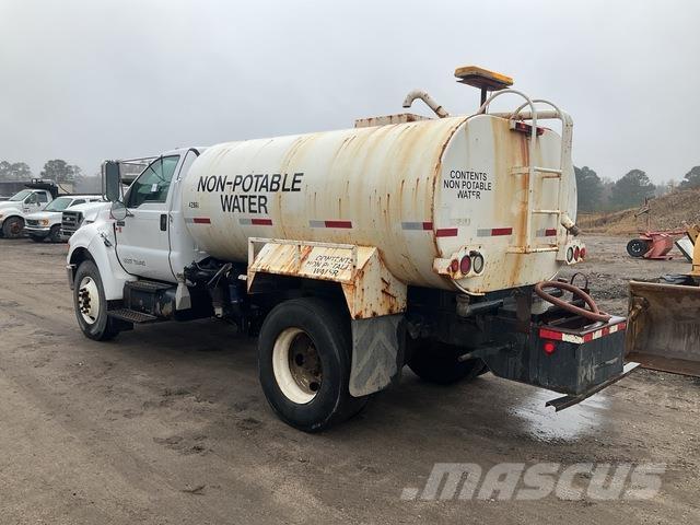 Ford F-750 Water tankers