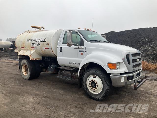 Ford F-750 Water tankers
