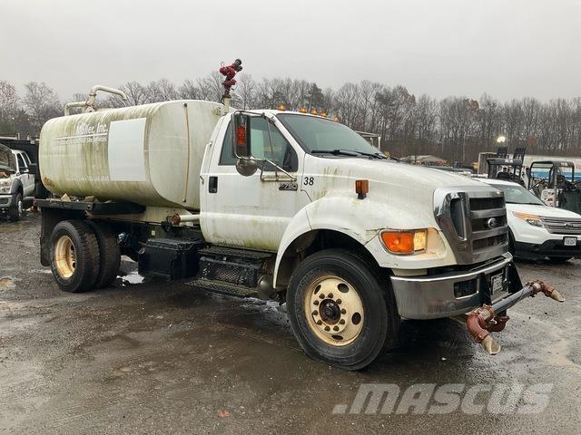Ford F-750 Water tankers