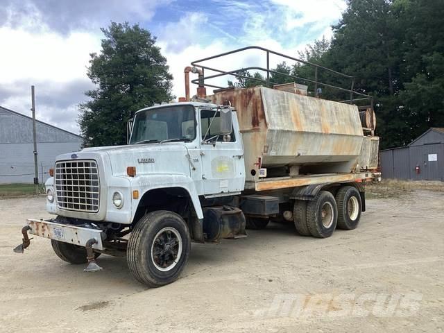 Ford L8000 Agriculture - Others