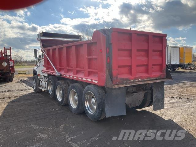Ford L900 Tipper trucks