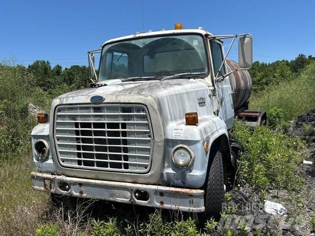Ford LN7000 Water tankers