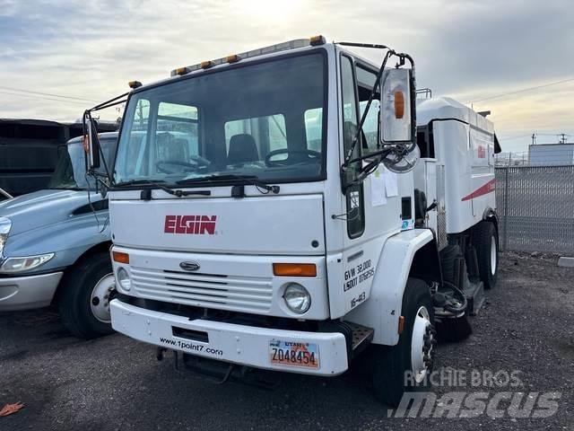 Freightliner  Sweeper trucks