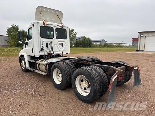 Freightliner  Tractor Units