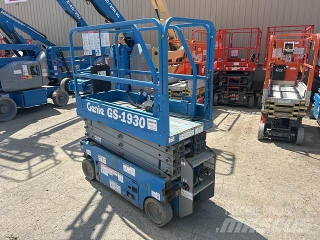 Genie 1930 Scissor lifts