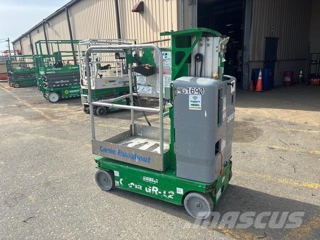 Genie GR-12 Vertical mast lifts