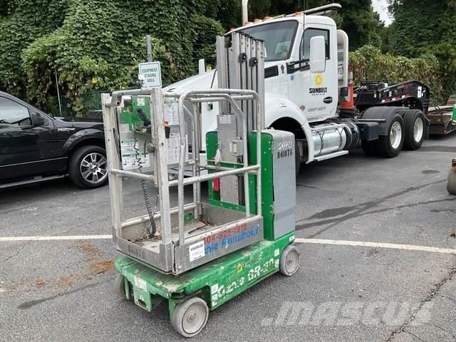 Genie GR-20 Vertical mast lifts