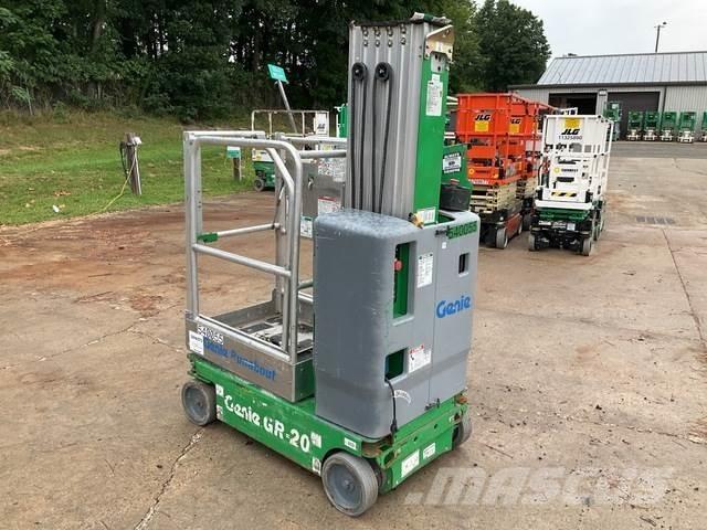 Genie GR-20 Vertical mast lifts