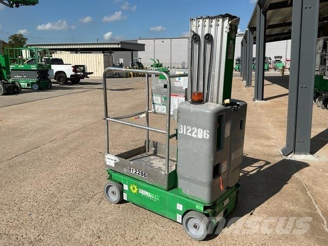 Genie GR-20 Vertical mast lifts
