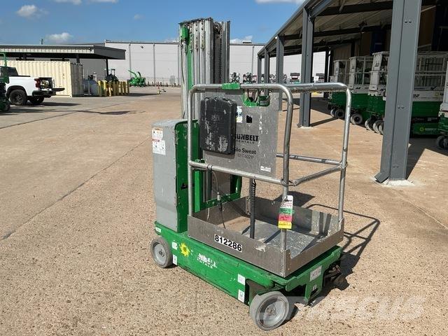 Genie GR-20 Vertical mast lifts