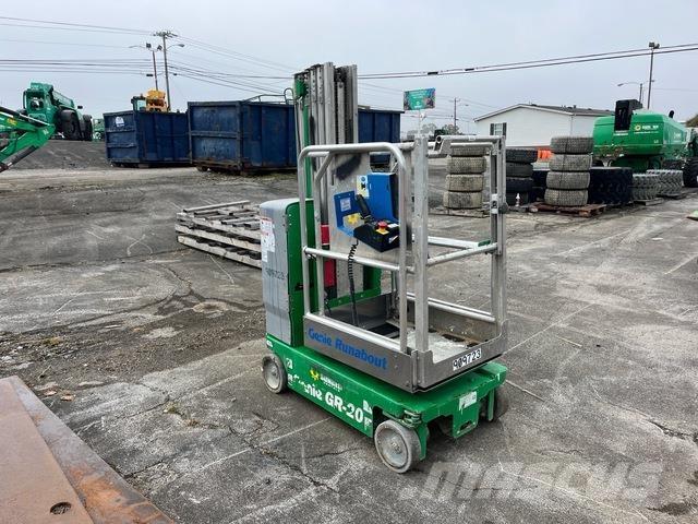 Genie GR-20 Vertical mast lifts