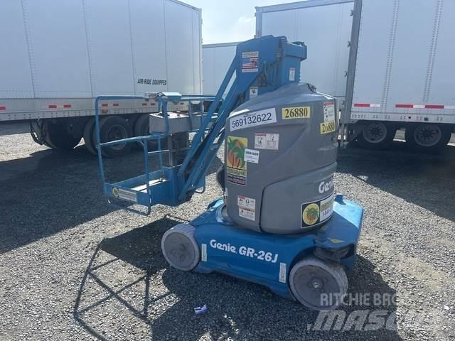 Genie GR-26J Vertical mast lifts