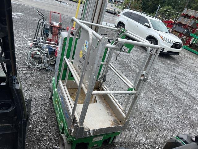 Genie GR20 Vertical mast lifts