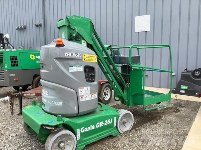 Genie GR26J Vertical mast lifts