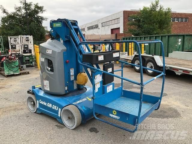 Genie GR26J Vertical mast lifts