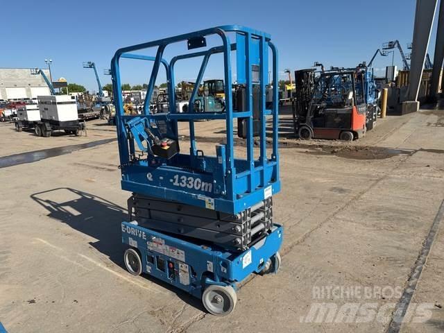 Genie GS-1330M Scissor lifts